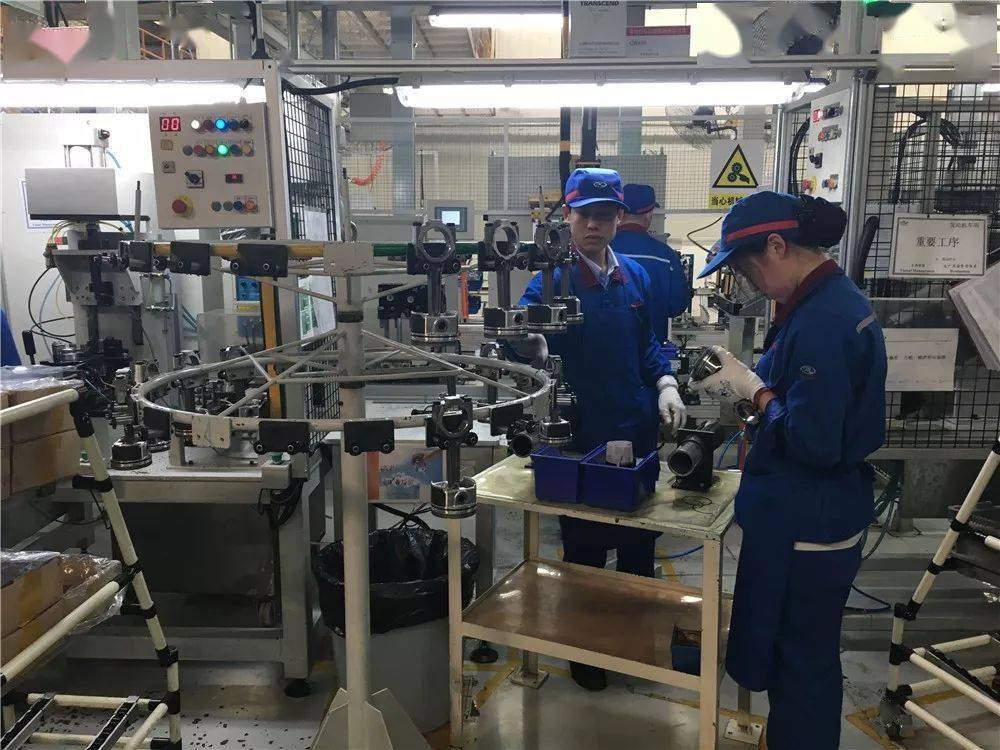 奧迪豪華轎車機械化生產制造車間工廠實拍